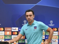 EDIN PODIŽE PRITISAK: Trener Xavi i igrači Barcelone utakmicu Intera u Plzenu gledali u svlačionici; Bio je to loš potez pošto je Džeko...