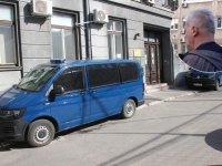 NIJE JEDINA ŽRTVA: Sarajevska policija traga za starijim muškarcem koji je dirao djevojčicu u trolejbusu