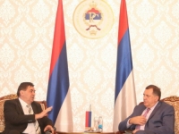 DA LI JE DODIK OVO ODOBRIO: SNSD-ovac i HDZ-ovac predstavljaju BiH na NATO skupu u Prištini