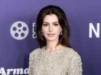 'ARMAGGEDON TIME': Anne Hathaway u glamuroznom izdanju, ovo su haljina i čizme koji se pamte (FOTO)