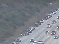 PUTOVANJE IZ NOĆNE MORE: Video otkriva kako je više od 30 automobila u isto vrijeme završilo probušenih guma…