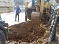 OGLASIO SE VIK O PLAVLJENJU GLAVNE GRADSKE SAOBRAĆAJNICE U SARAJEVU: Pukla glavna cijev, u toku radovi