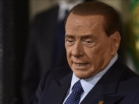 EVROPSKA KOMISIJA O 'SLATKOM PISMU': Putinov rođendanski poklon Berlusconiju od 20 boca votke krši sankcije EU-a