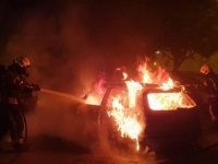 NIZ EKSPLOZIJA POTRESLO GLAVNI GRAD HRVATSKE: U vatrenoj stihiji izgorjelo osam automobila...