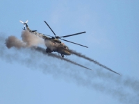 UKRAJINCI TO S LAKOĆOM RADE: Objavljen snimak rušenja ruskog helikoptera u niskom letu (VIDEO)