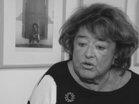 PRIJE TRI GODINE IZLAGALA JE U UG BiH: Preminula hrvatska umjetnica Jagoda Buić Wuttke; Uz pomoć jedne bosanske tkalje izradila je...