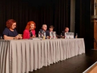 'NE PUCAJ!': Knjiga Jovana Divjaka predstavljena u Frankfurtu