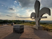 PO NALOGU INSPEKCIJE: Srušen spomenik 'Ljiljan' u Koraju (VIDEO)