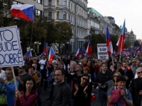NA PROTESTIMA U PRAGU VIŠE HILJADA LJUDI: Traže direktne pregovore s Rusijom