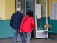 TRAGEDIJA U SARAJEVU: Na biračkom mjestu preminula žena