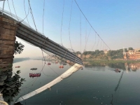 RASTE BROJ ŽRTAVA: Više od 130 mrtvih nakon urušavanja mosta, u akciju spašavanja angažirana i vojska...