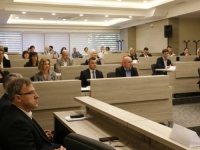 INFO IZ HNK: Nezaposlenim majkama-porodiljama 398 KM u trajanju od...