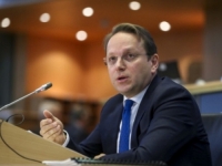 KOMESAR VARHELYI POSLAO ZNAKOVITU PORUKU: 'Kada je riječ o Republici Srpskoj vidjeli smo da ne trpi...'