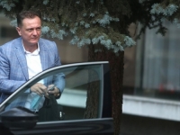 ZBOG ZLOUPOTREBE JAVNIH RESURSA: CIK kaznio SNSD s 3.000, a direktora IRB-a RS Dražena Vrhovca s 5.000 KM