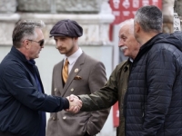 DAN NAKON POBJEDE NA IZBORIMA: Željko Komšić 'ulovljen' u centru Sarajeva, građani mu čestitali (FOTO)