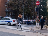 PUCNJAVA U BEOGRADU: Zaustavio auto na...