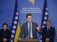 AHMETOVIĆ JOŠ JEDNOM NAGLASIO: 'Schmidtova odluka nije donesena samoinicijativno, podržali su je i određeni bošnjački političari!'