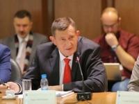 POLITIČKE IGRE: Mitrović podnio ostavku, ali će i dalje biti ministar