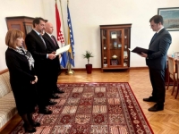 PRED ČAVAROM, MAHMUTBEGOVIĆEVOM I DUNOVIĆEM: Novoizabrani sudija Ustavnog suda FBiH Alen Taletović položio svečanu zakletvu