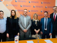 PROŠIRENA VEĆINA: DF i dva zastupnika SBiH potpisali sporazum