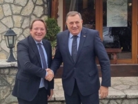 DODIK NAKON SASTANKA SA VARHELYIJEM OPTIMISTIČNO: 'Očekujemo kandidatski status u decembru'