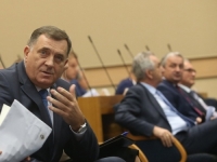 'INAUGURACIJA' MU NIJE PO MJERI: Dodik negodovao zbog himne BiH, izašao iz sale pa prigovarao Cvijanović