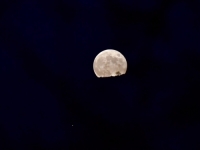 ASTRONOMSKI FENOMEN: Pogledajte spektakularni Krvavi Mjesec iznad Sarajeva (FOTO)