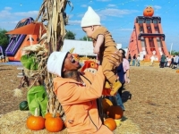 DJEVOJČICA DOBILA NEOBIČNO IME: Slavni komičar s jednom od mnogobrojnih žena dobio 12. dijete (FOTO)