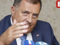 SAMO ZNA VRIJEĐATI I PROVOCIRATI: Dodik poručio da je Komšić izabrao Banju Luku za prvu neslužbenu posjetu inostranstvu