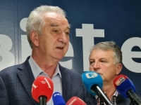 MIRKO ŠAROVIĆ NAKON SJEDNICE PREDSJEDNIŠTVA STRANKE: 'Kompletno rukovodstvo SDS-a podnijelo ostavke'
