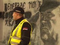 DOSTA IM JE RATNOG ZLOČINCA: Murali s likom Ratka Mladića nestaju sa zidova fasada u Beogradu…