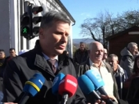 PA, ZAR OPET: Lapsus premijera Novalića, čestitao 'Dan nezavisnosti' (VIDEO)