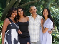 'NJIHOVA SREĆA JE...': Michelle Obama otkrila zašto ne želi da se njene kćeri uskoro udaju (FOTO)