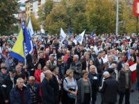 DEMONSTRACIJE U SARAJEVU: Protestno okupljanje građana ispred Parlamentarne skupštine BiH...