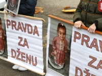 'SB' NA LICU MJESTA: Porodica Gadžun stigla u Sarajevo, protest ispred zgrade Vlade KS... (FOTO)
