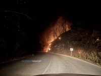 POŽAR KOD GORNJEG VAKUFA I DALJE PRAVI VELIKI PROBLEME: Gašenju vatre se priključio helikopter Oružanih snaga BiH (VIDEO)