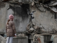 NJEGOVI RADOVI SE NALAZE I U GAZI: Banksy nacrtao mural na uništenoj zgradi u ukrajinskoj Borodjanki