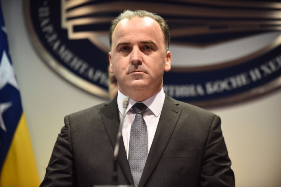 DŽENAN ĐONLAGIĆ UZVRAĆA KONAKOVIĆU: 'Dug DF-a prema SDP-u nema veze s ...