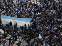 ŠAMPIONI TREĆI PUT U HISTORIJI: Neopisivo slavlje na ulicama Buenos Airesa (VIDEO)