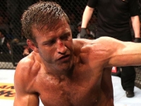 IZNENADA, U 45. GODINI: Preminuo legendarni UFC borac i član Kuće slavnih, samo se srušio...