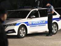 VATRENO SLAVLJE: Muškarac pijan pucao, pa se 'zabarikadirao' u kući, nađeno skladište pirotehnike