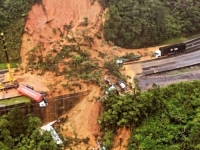 STRAVIČAN ODRON U BRAZILU: Brdo se sručilo na autocestu, najmanje dvoje mrtvih i desetine nestalih