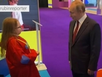 KAKVO LICEMJERJE: Evo šta je Putin odgovorio djevojčici na pitanje da li vjeruje u Djeda Mraza (VIDEO)