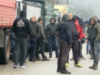 PROTEST PREVOZNIKA UGLJA: Okupili se ispred rudnika Mramor tražeći ispunjavanje dva zahtjeva