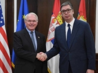 AMERIČKI AMBASADOR SE DODVORAVA VUČIĆU: Žestoko kritikovao Kurtijevu odluku da zabrani patrijarhu Porfiriju ulazak na Kosovo