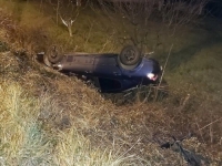 SAOBRAĆAJNA NESREĆA U BLIZINI SARAJEVA: Prevrnuo se automobil, povrijeđena jedna osoba