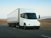 PRAVI FAKAT, ZA VELIKE: Kompanija Tesla predstavila Semi, svoj prvi kamion na baterije