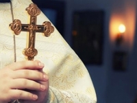 VIC DANA: Crnogorac na ulici sreo popa, pa mu postavio nezgodno pitanje…