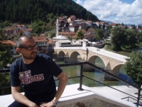 ŠPANJOLAC KOJI JE LUDO ZALJUBLJEN U SEVDALINKU: Prvu prezentaciju svoje knjige 'Sevdalinke: 150 dragulja sevdaha' održao u Ambasadi BiH u Kraljevini Španjolskoj, povodom Dana državnosti BiH