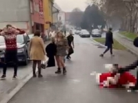 SVE JE KRENULO KAO ŠALA: Pretučeni Djeda Mraz iz Hrvatske djelio kondome i bombone